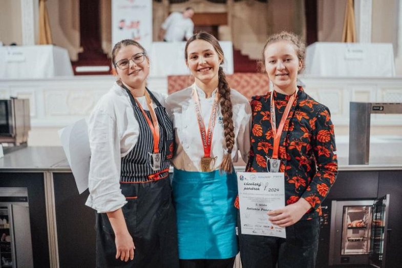 Lázeňský pohárek, nejlepší cukrářky 2024.jpg Lázeňský pohárek, nejlepší cukrářky 2024