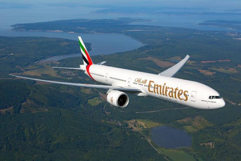 Boeing 777-300 Emirates, foto Emirates.jpg Boeing 777-300 Emirates, foto Emirates