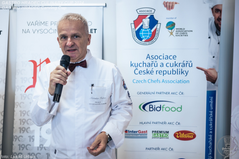 Carving byl opět atraktivní součásti Gastro Hradec Culinary Cupu.png Carving byl opět atraktivní součásti Gastro Hradec Culinary Cupu