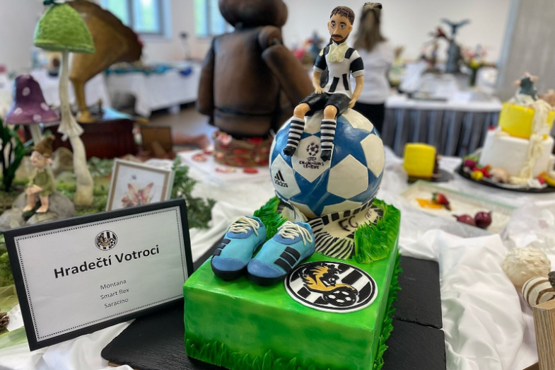 Někde bylo znát, že se nacházíme ve svatostánku “Hradeckých votroků“.png Někde bylo znát, že se nacházíme ve svatostánku “Hradeckých votroků“.