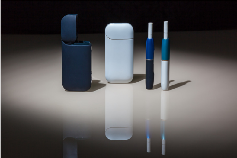 Zařízení na zahřívaný tabák, foto Canva.png Zařízení na zahřívaný tabák, foto Canva