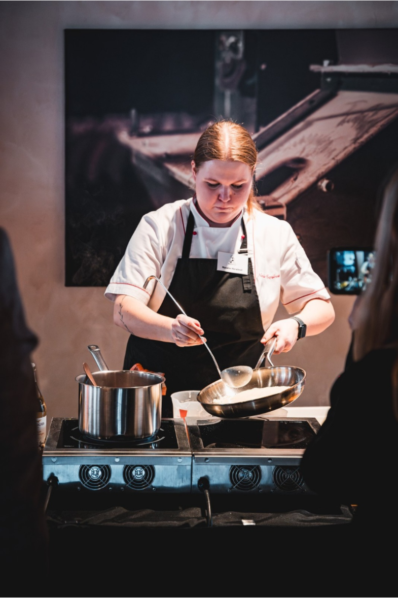 Titul "BernardChef" putuje do Karviné.png Titul "BernardChef" putuje do Karviné