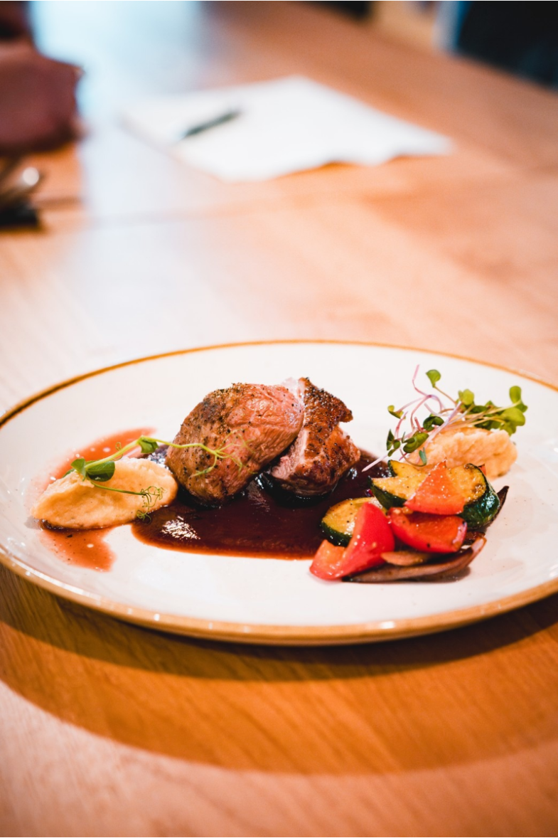 Titul "BernardChef" putuje do Karviné.png Titul "BernardChef" putuje do Karviné