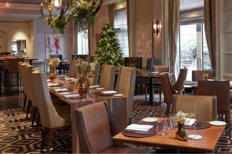 Restaurace CottoCrudo ve Four Seasons Hotel Prague, foto: Four Seasons Hotel Prague.png Restaurace CottoCrudo ve Four Seasons Hotel Prague, foto: Four Seasons Hotel Prague