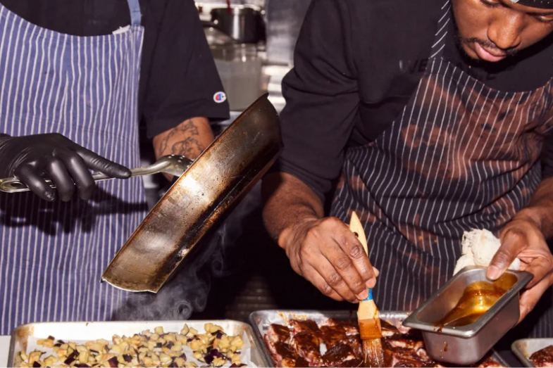 Knižní tip: Ghetto Gastro Presents Black Power Kitchen.png Knižní tip: Ghetto Gastro Presents Black Power Kitchen